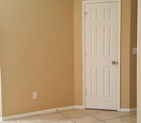 2nd image of 1425 W Calle Platino