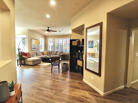 5th image of 270 Romano Way