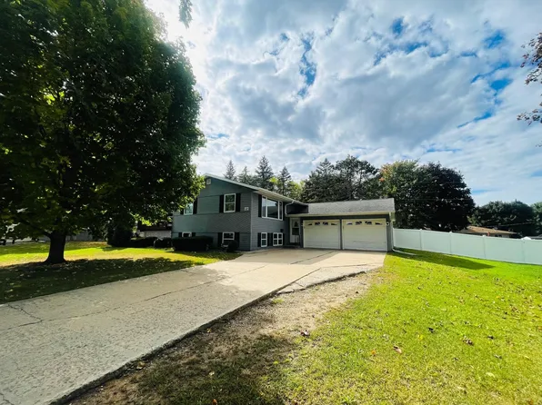 112 Maple Dr, Bonduel, WI 54107