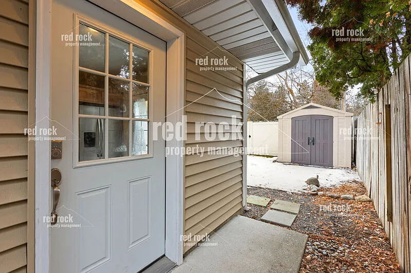 Studio, 1.0 bath, 600 sqft, $1,100 — Photo 2