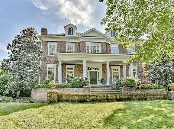 2nd image of 1922 Wild Holly Ln