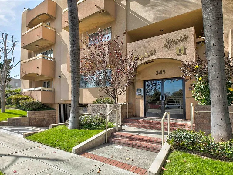 345 W Alameda Ave #104 — Photo 30