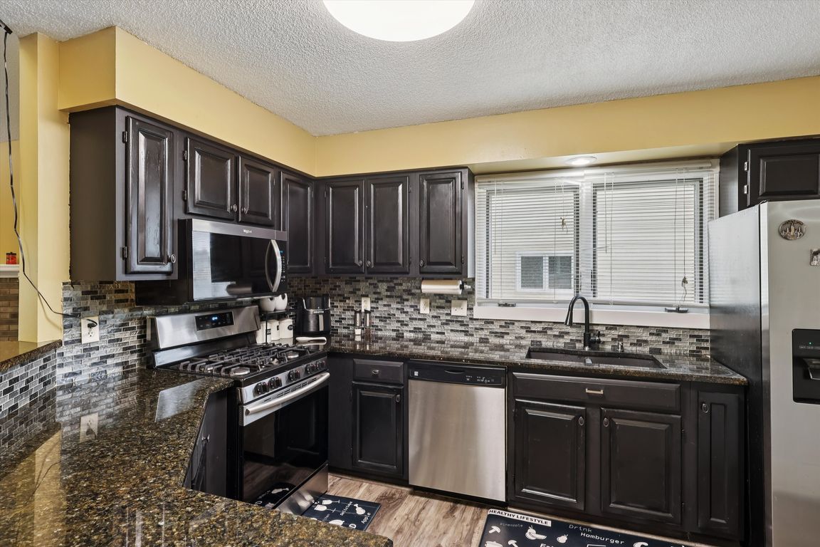 next background image