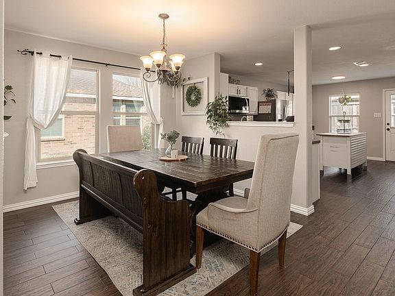 3rd image of 417 Azalea Dr