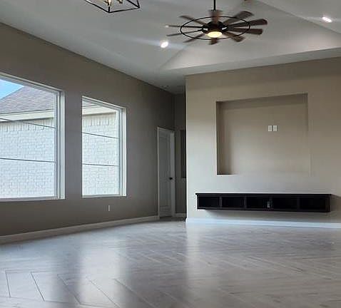 4th image of 102 Talon Dr