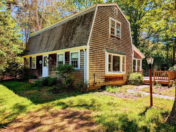 120 Walnut Street, Marstons Mills, MA 02648