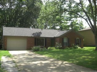 2425 Cherokee Dr, London, OH 43140