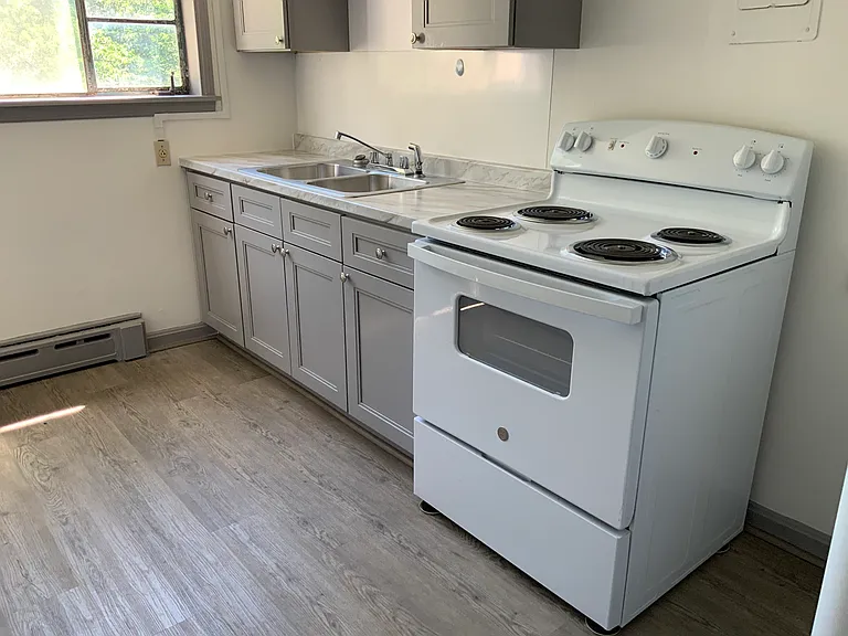 909 Sophia St #A — Photo 4