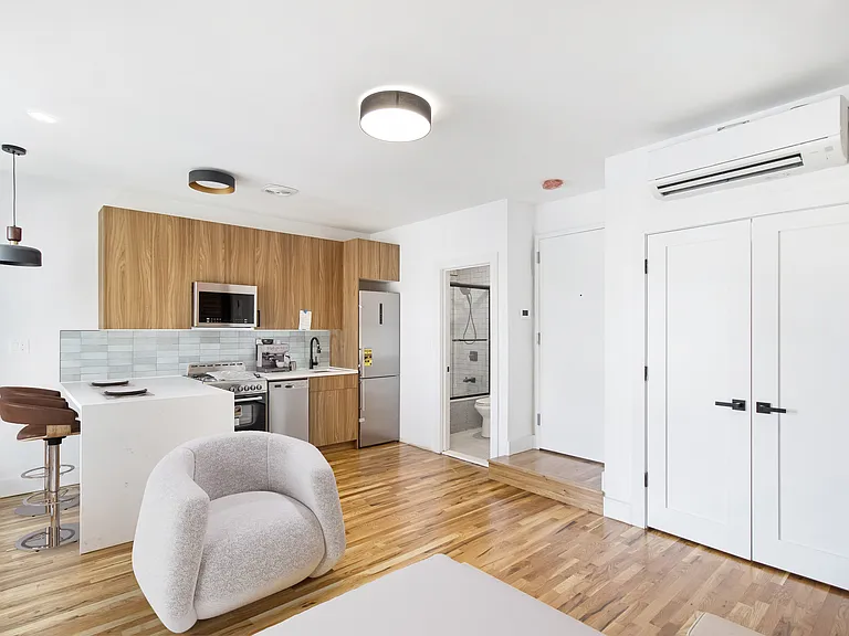 1259 Bergen St #4F — Photo 1