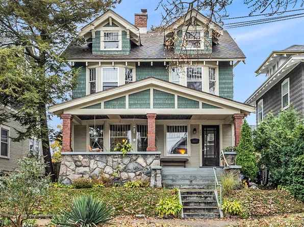 520 Benjamin Ave SE, Grand Rapids, MI 49506