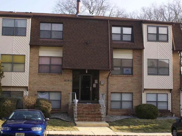 1916 Raspberry Ct, Edison, NJ 08817