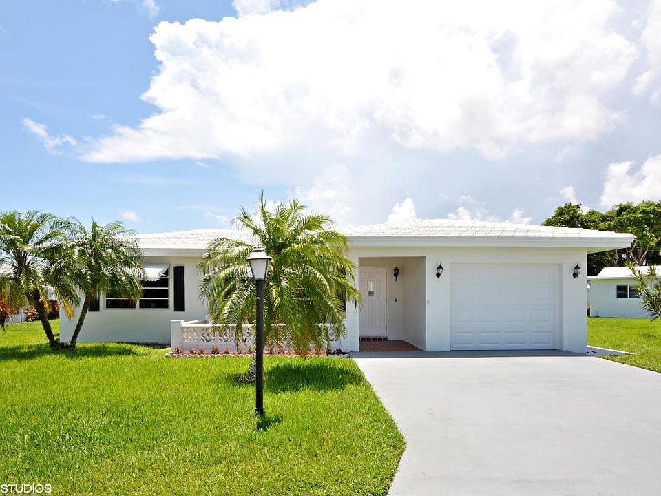 1st image of 617 SW 21st Cir
