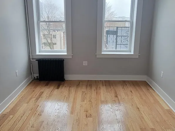 284 3rd Street image 2 of 17