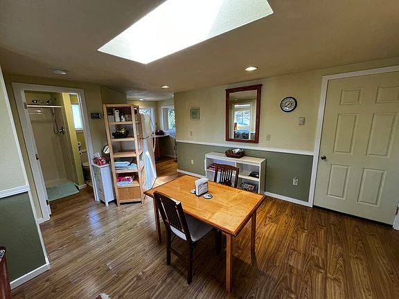 2nd image of 6730 Glen Ave #B