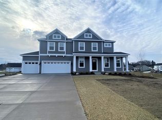 6830 Golden View Dr SE, Grand Rapids, MI 49512