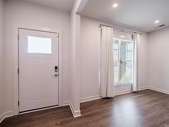 4th image of 3077 Dowgate Dr