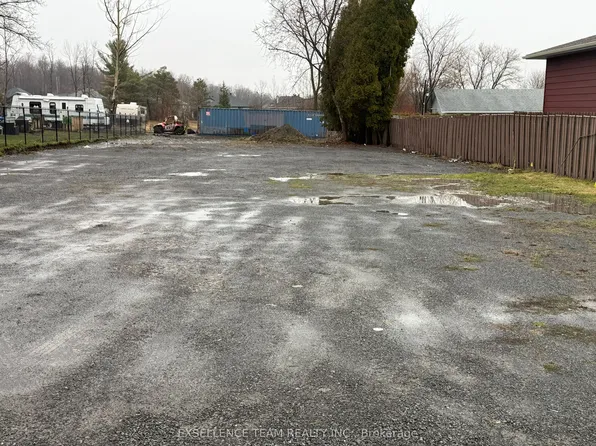 3007 Pitt St N, Cornwall, ON K6K 1A5