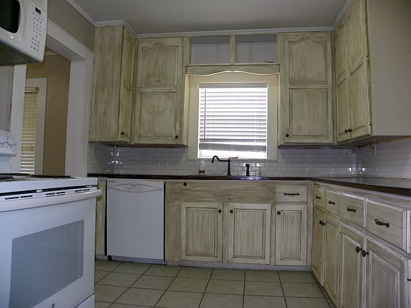 4th image of 314 W Walnut St