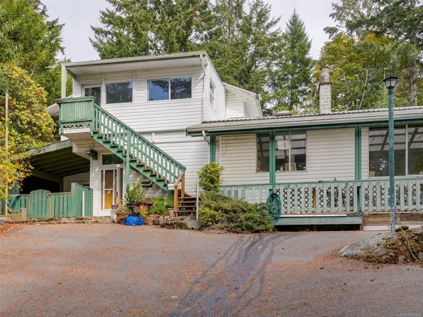 2511 Florence Lake Rd, Langford, BC V9B 4H3