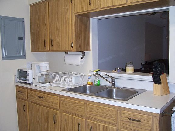 2nd image of 600 Domenico Cir Unit E5