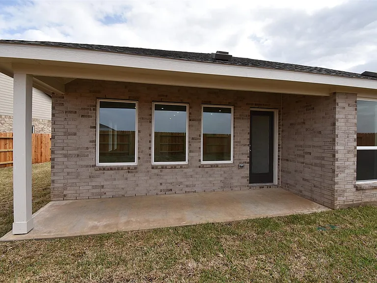 6303 Golden Seaton Dr — Photo 37