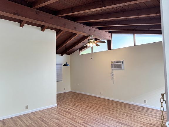 5th image of 822 21st St APT A