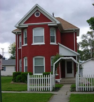 3rd image of 517 W Grant St