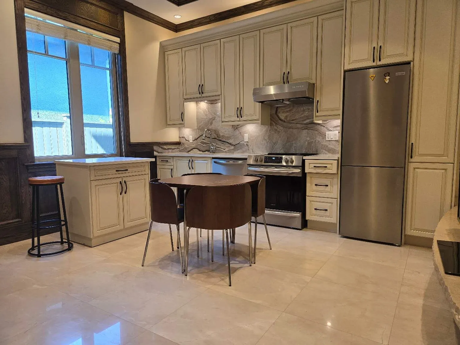 1 bed, 800 sqft, $2,500 — Photo 4