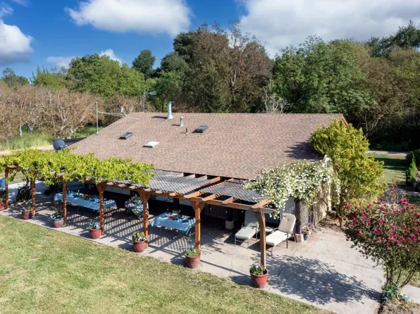 7954-7958 Lovers Ln, Hollister, CA 95023