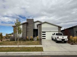 23661 E 39th Pl, Aurora, CO 80019