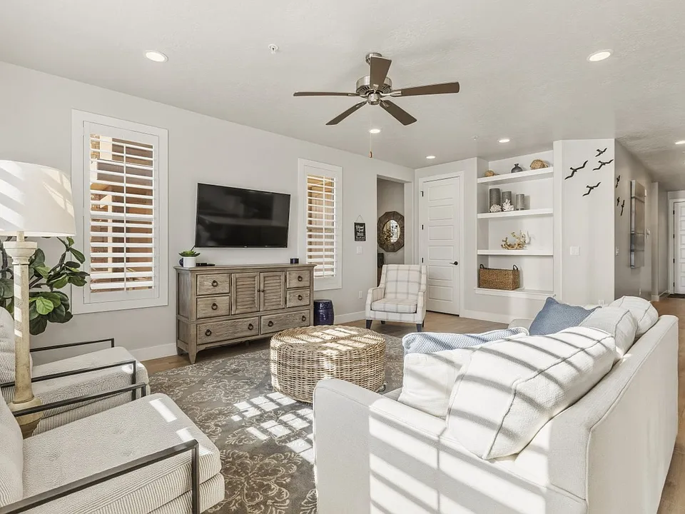 2249 N Coral Canyon Blvd #ID1516052P