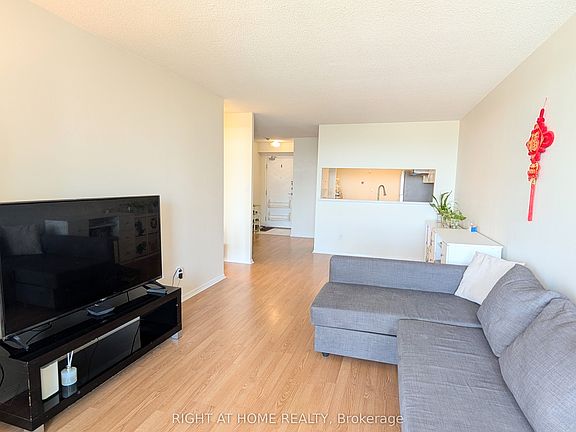 5th image of 275 Bamburgh Cir #1510