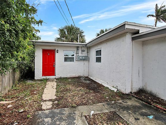 2nd image of 1160 W 26th Ct