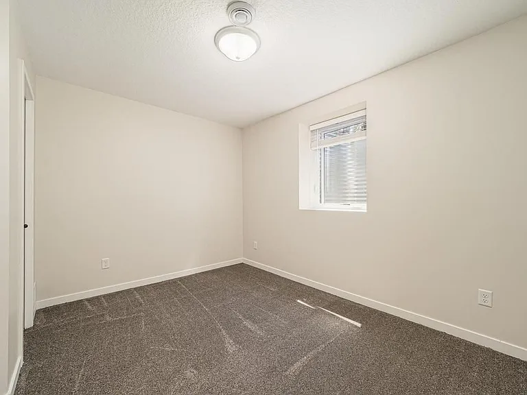 85 Maple Island Rd — Photo 12