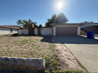 1935 Thomas Dr, Las Cruces, NM, 88001