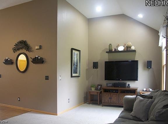 3rd image of 10521 Greenview Dr