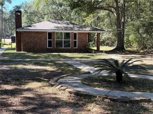 27672 Saint Louis St, Lacombe, LA 70445