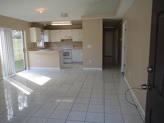 4th image of 6130 Landrace Ln