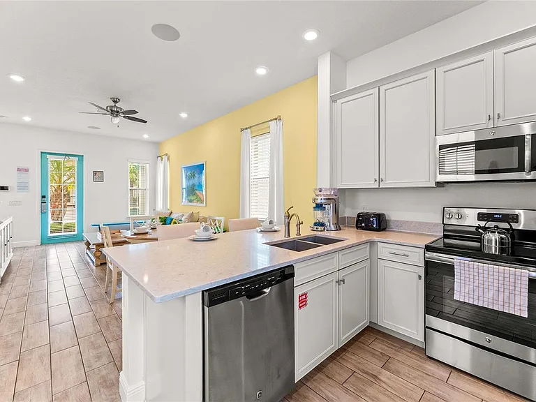 8005 Sand Bar Dr — Photo 7