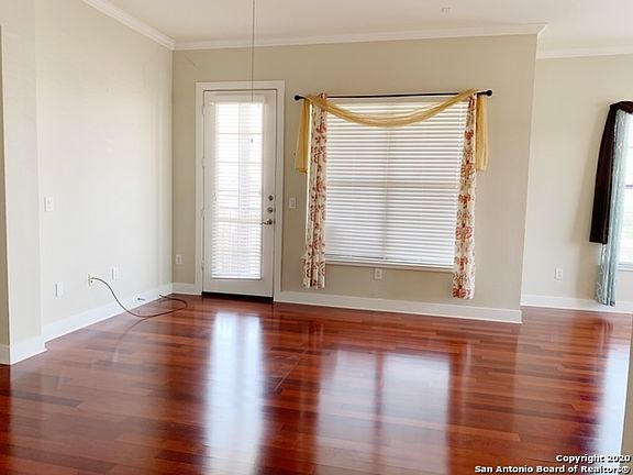 4th image of 7342 Oak Manor Dr