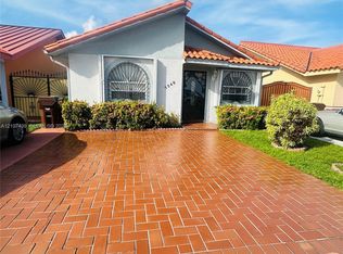 2549 W 73rd Pl, Hialeah, FL 33016
