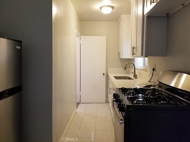 285 N Holliston Ave #1 — Photo 13