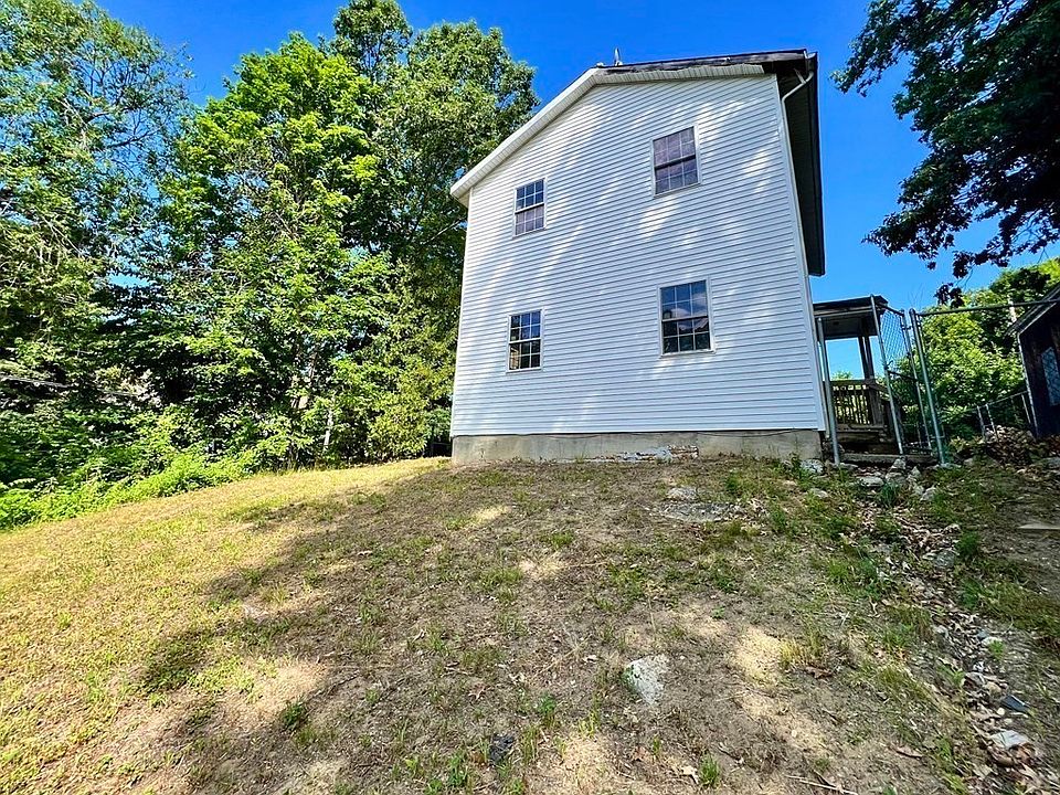 88 Ashburnham St, Fitchburg, MA 01420 Zillow