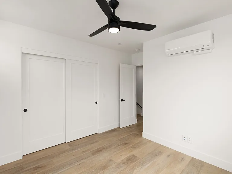 Luxury Living in the Heart of Downtown Encinitas — Photo 16