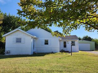 135 N Van Houten St, Russell, KS 67665