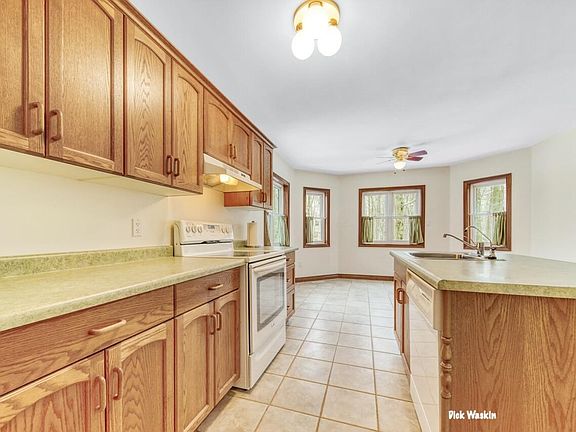 4th image of 7128 Charles St