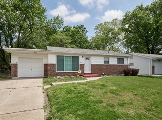 525 Lynn Haven Ln, Hazelwood, MO 63042