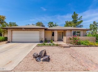 1720 S Rogers Cir, Mesa, AZ 85202