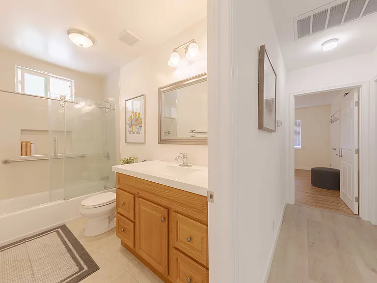 10912 Freer St — Photo 18