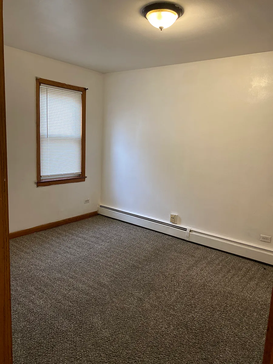 Building Photo - 2325 W Marquette Rd #2